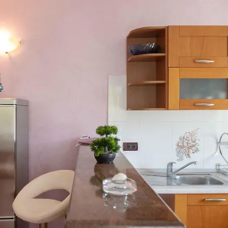 Kata Apartman *